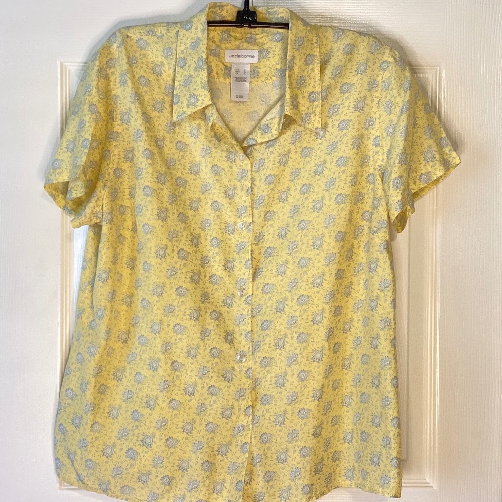 Liz Claiborne Yellow & Cornflower Blue Floral  Short Sleeve Button Blouse Size L